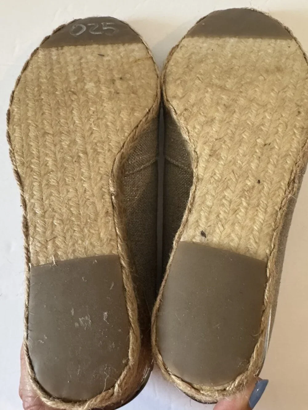 Adrienne Vittadini Bailee Silver Metallic Linen Espadrille Wedge Sandals Size 8